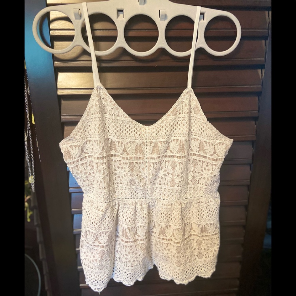 Maurice’s cream color lace tank top “M”